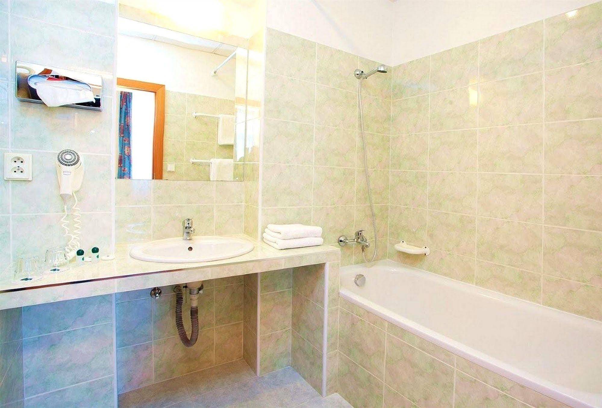 Hotel Merkur - Czech Leading Praga