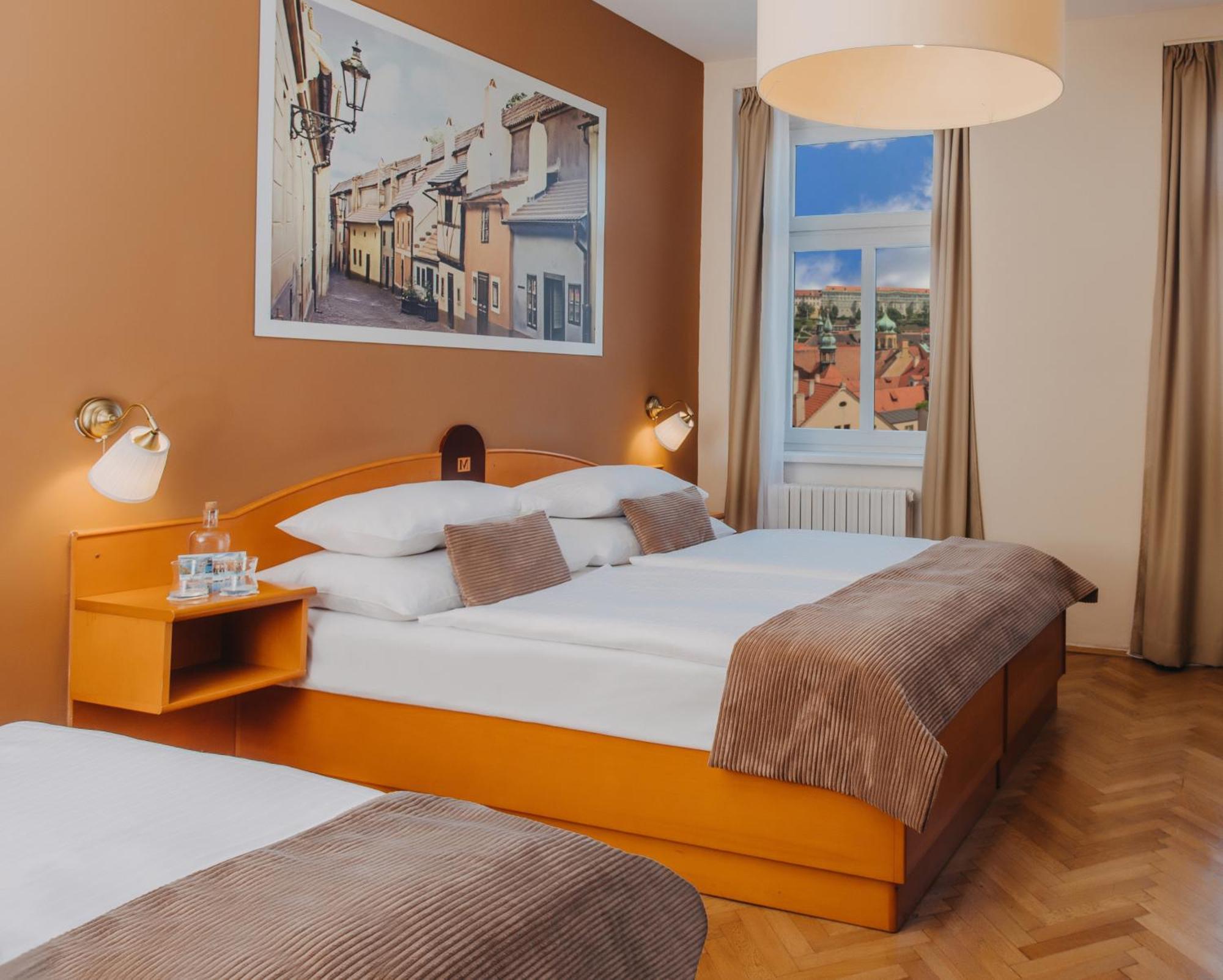 Merkur Hotel 4*
