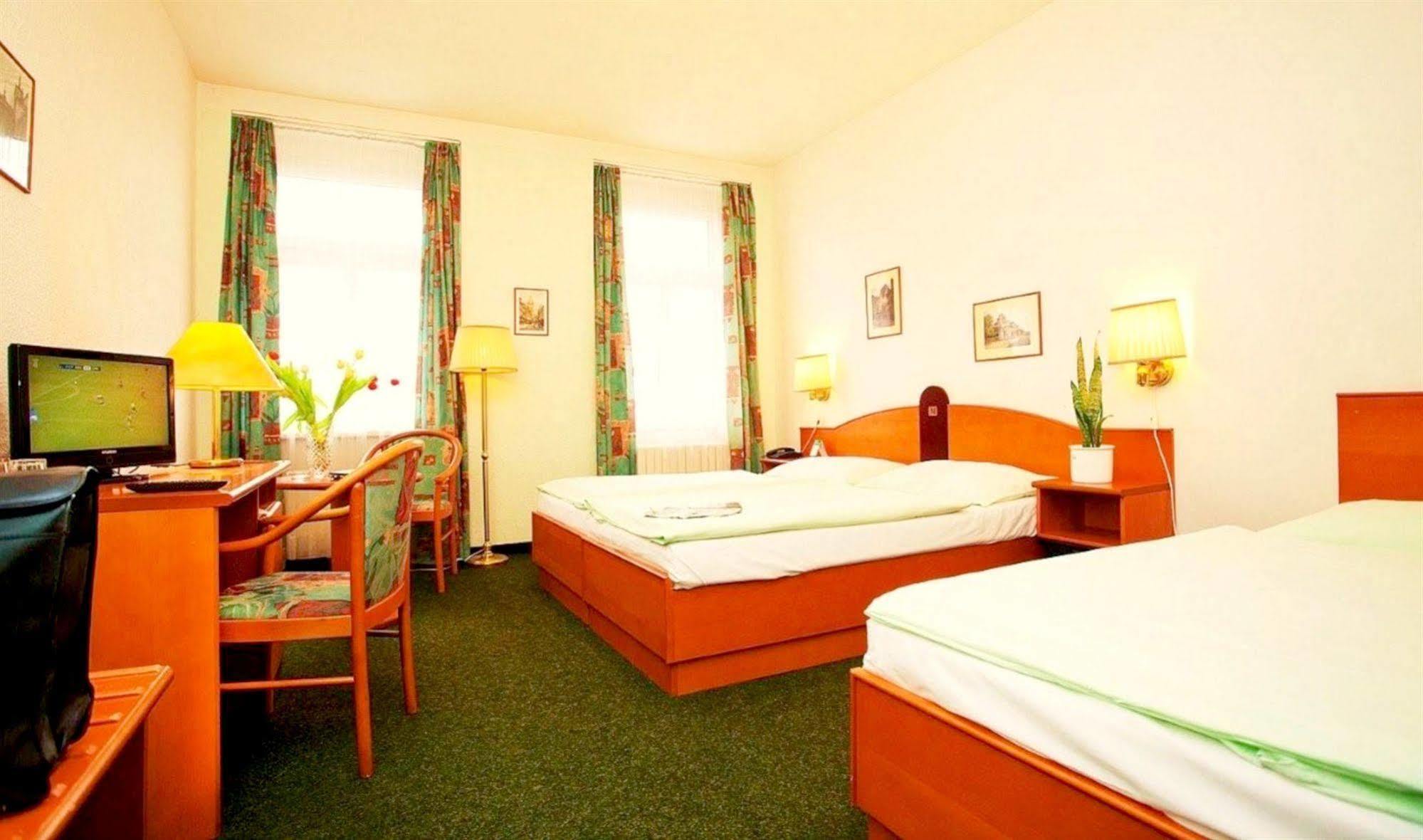 Merkur 4* Praag